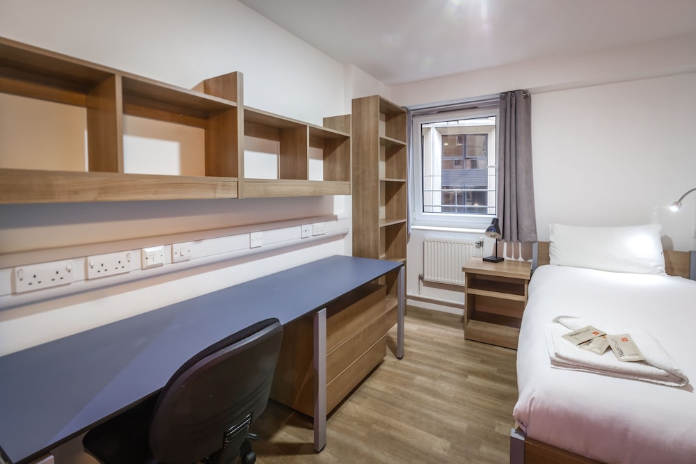STANDARD, SINGLE, SINGLE BED, SHARED BATHROOM