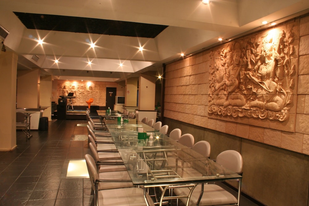 Baiyoke Boutique Hotel 37/41