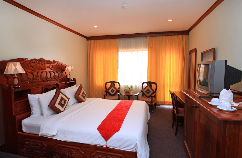 ANGKOR HOTEL 9/36