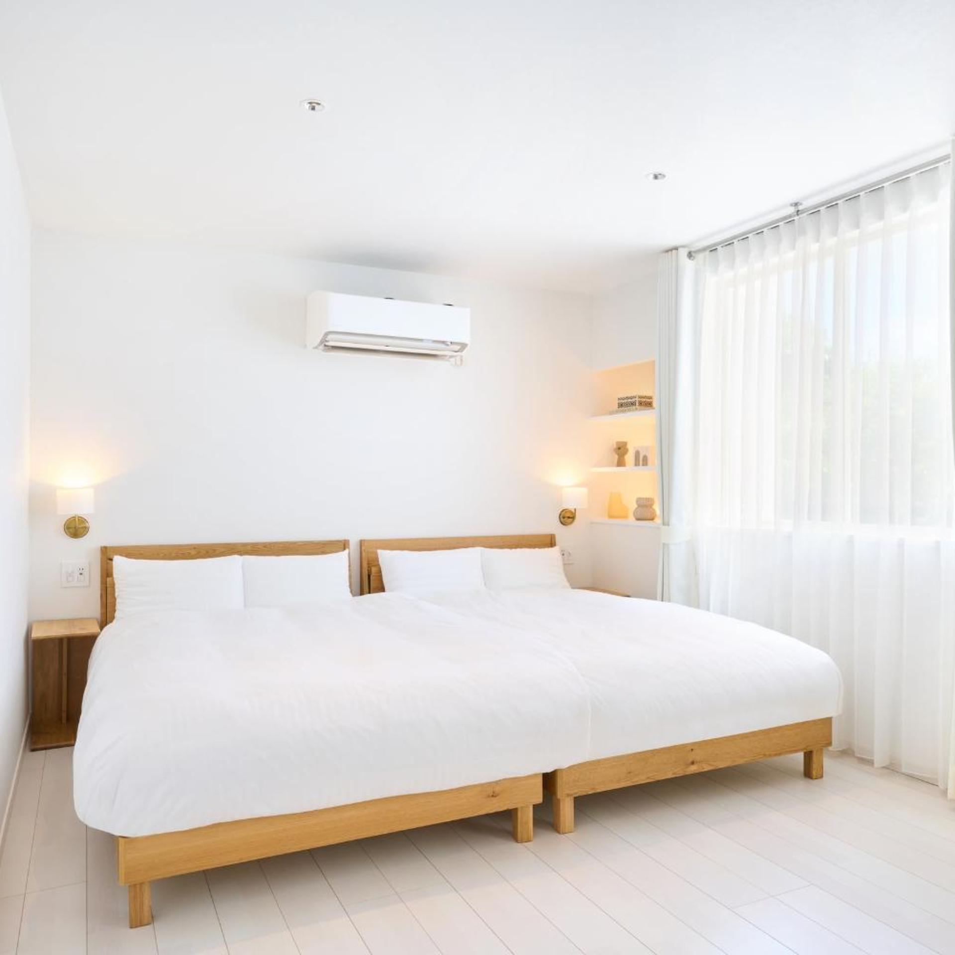 Hollywood, Standard, Single Bed