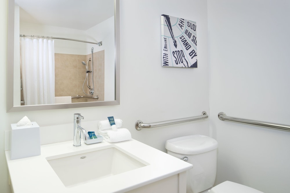 Four Points By Sheraton Louisville Airport 14/27