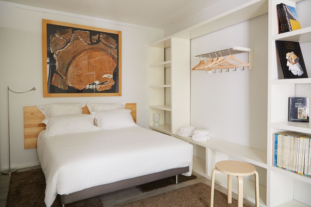 CANOPY, DELUXE, APARTMENT
