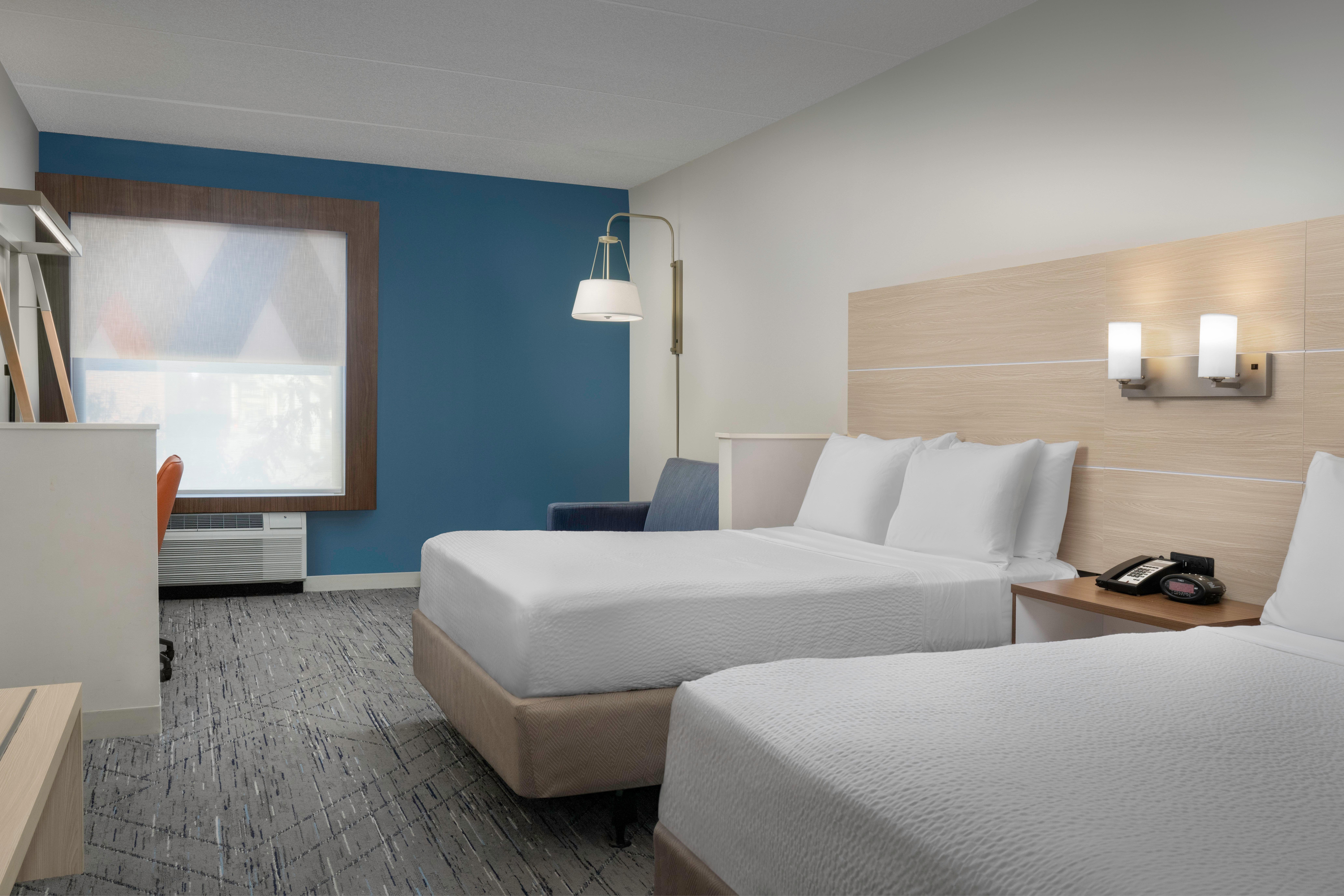 Suite, Queen Bed, Accessible