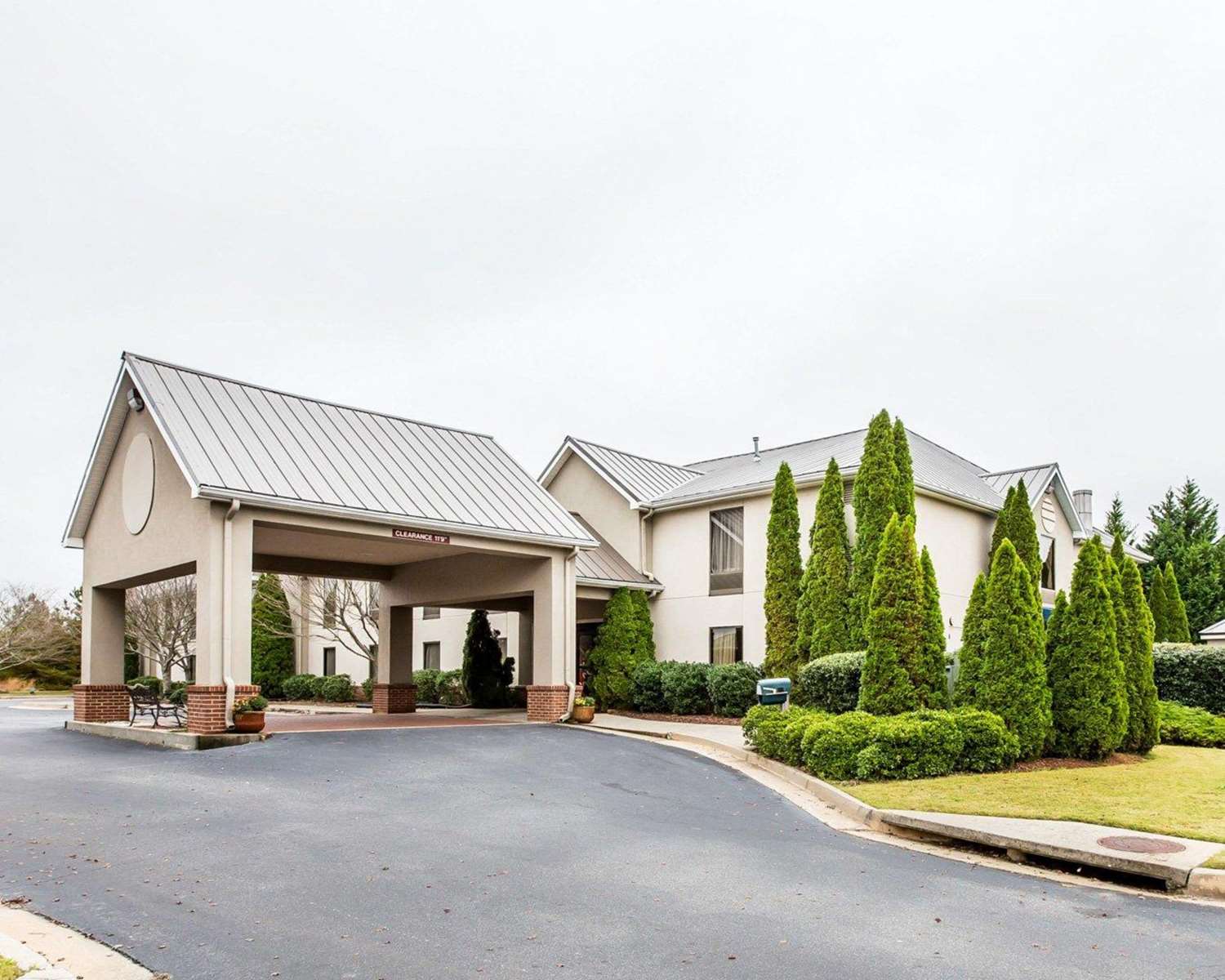 Quality Inn & Suites Dawsonville GA 4/40