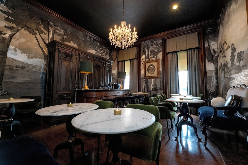The Wheeler Mansion 24/49