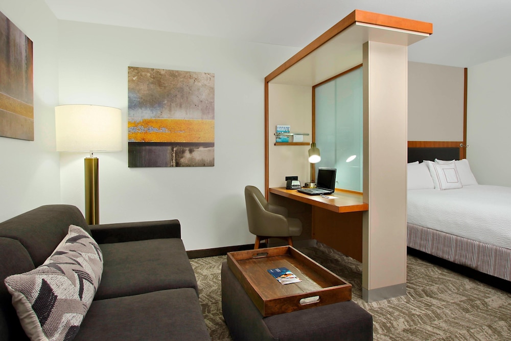 SpringHill Suites by Marriott Madera 17/41