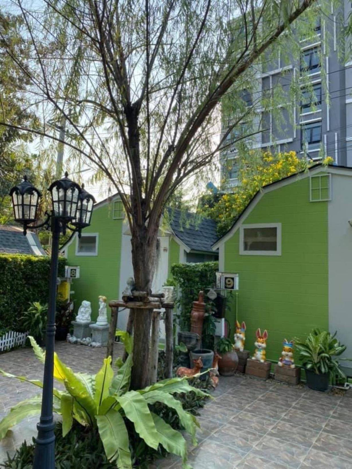 Kurina Hotel 25/30