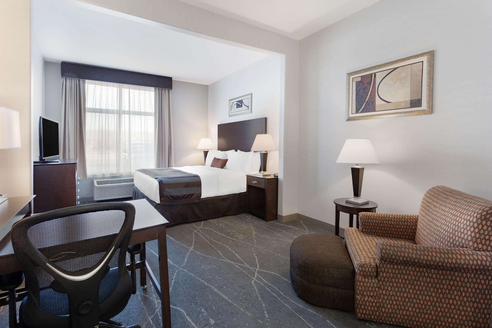 Wingate By Wyndham Tinley Park 34/48