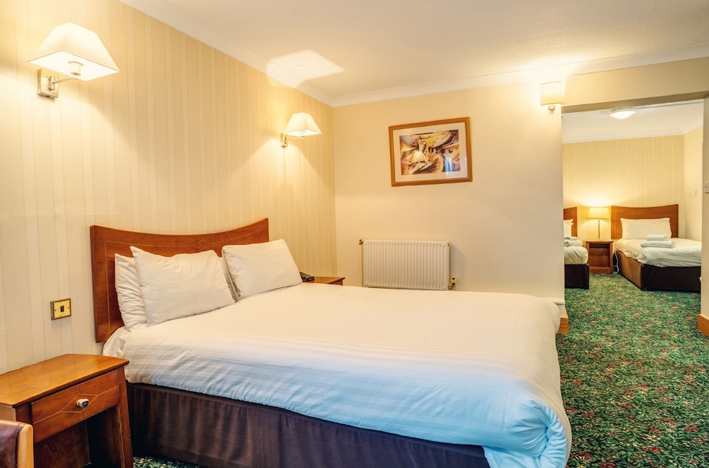 Ballina Manor Hotel 7/50