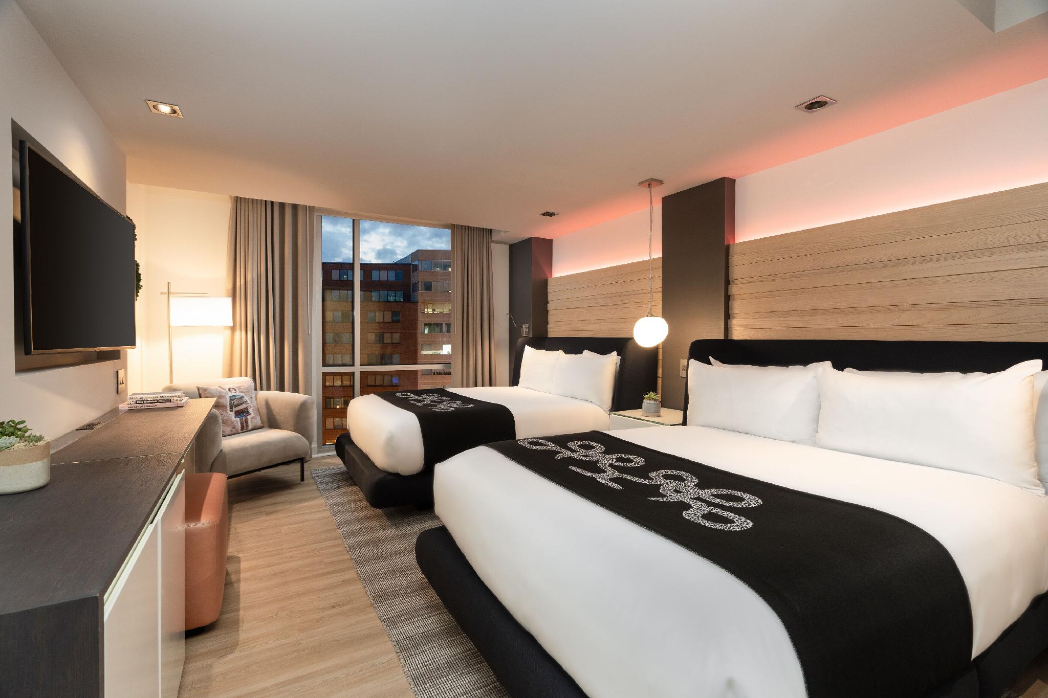 Zena, Executive, 2 Double Beds, City View