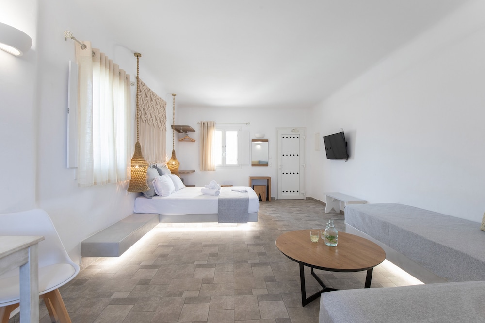 Alexandros Mykonos 31/50