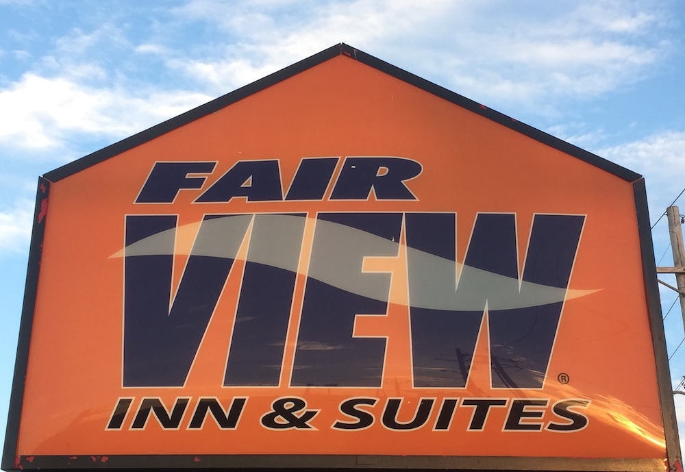 Fairview Inn Suites 4/40