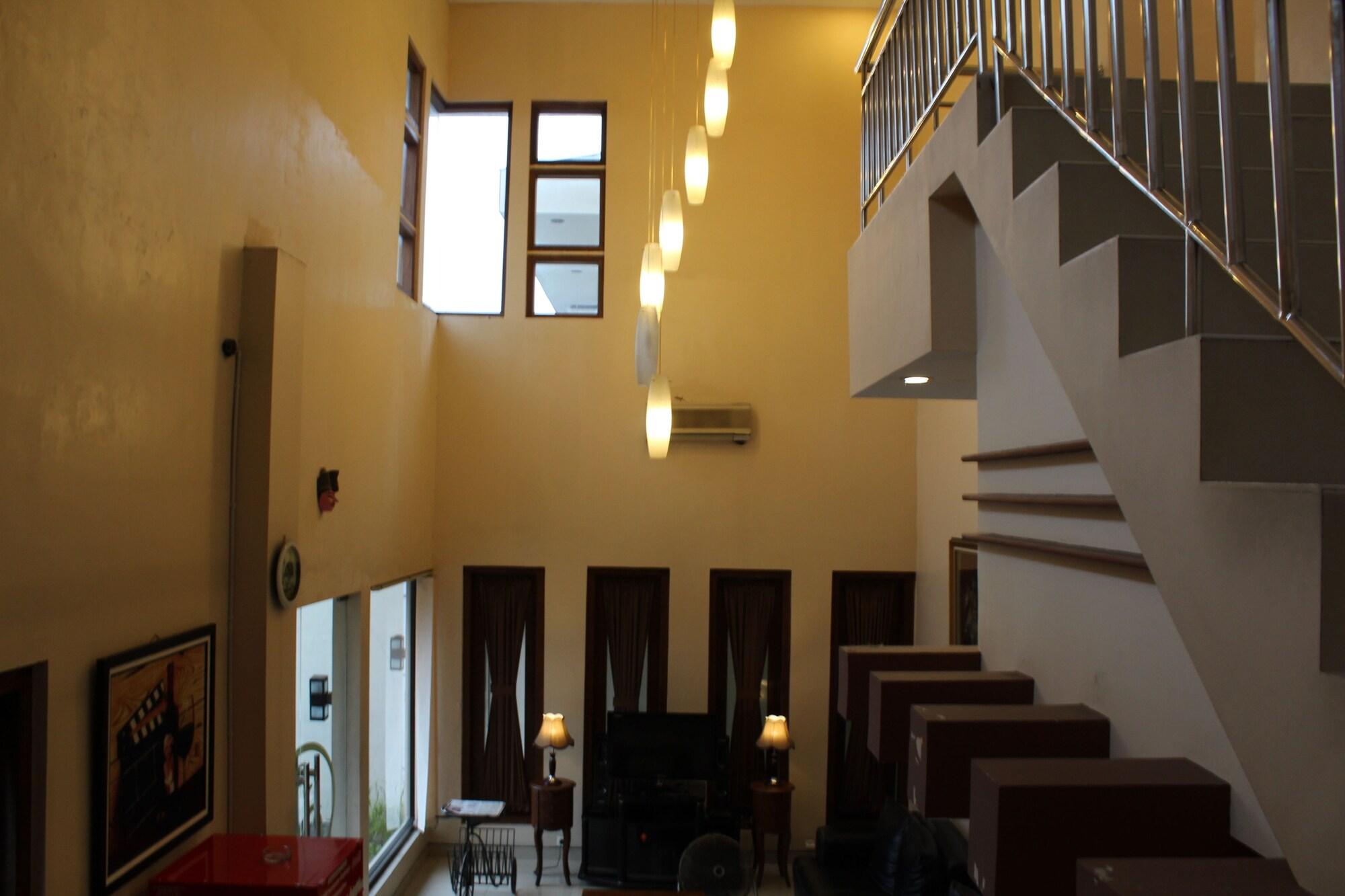 Grand Surya Hotel Yogyakarta 5/51