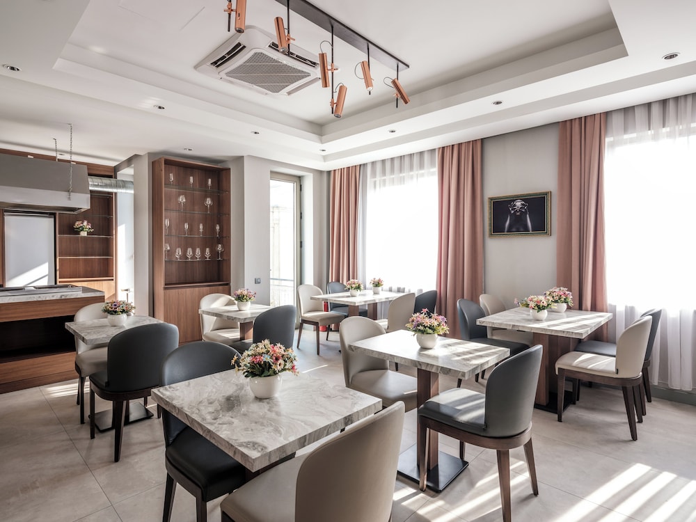 Citymax Hotel Baku 40/45