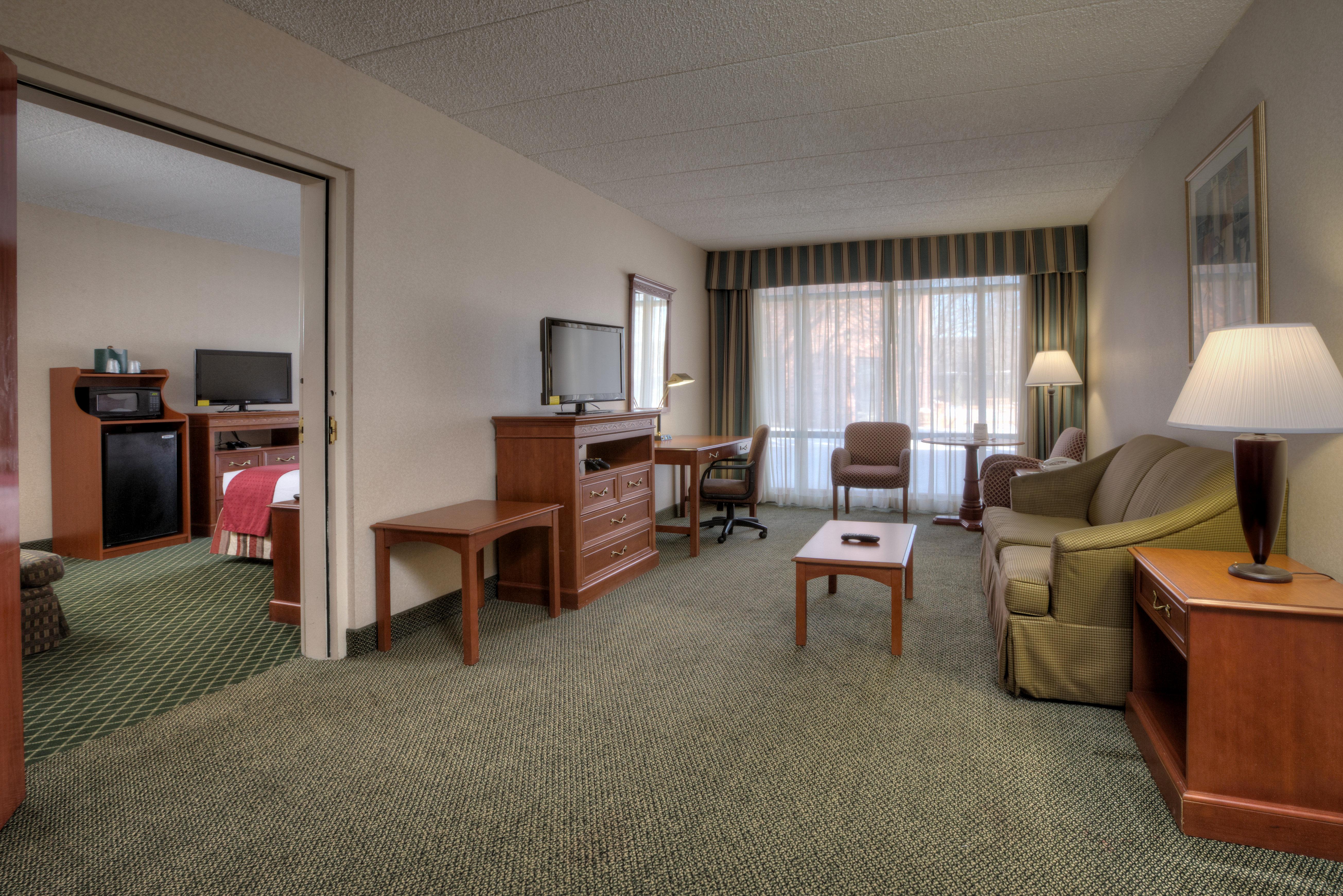 HOLIDAY INN EXPRESS & SUITES SOUTHGATE - DETROIT AREA 21/32