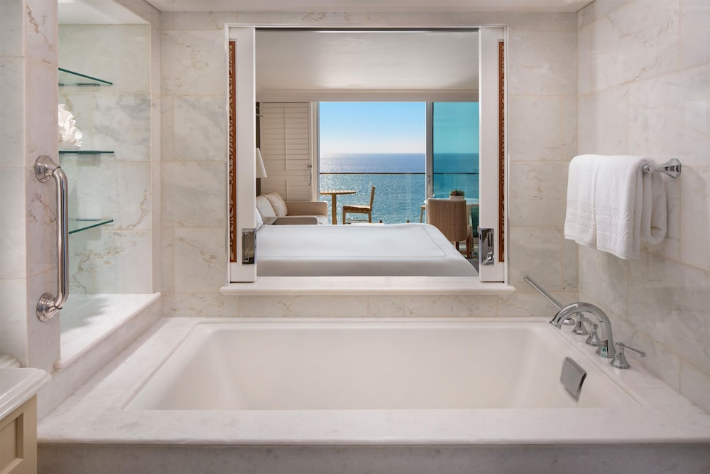 Premium, Studio, 2 Queen Beds, Ocean Front، Surf and Sand Hotel 5/10