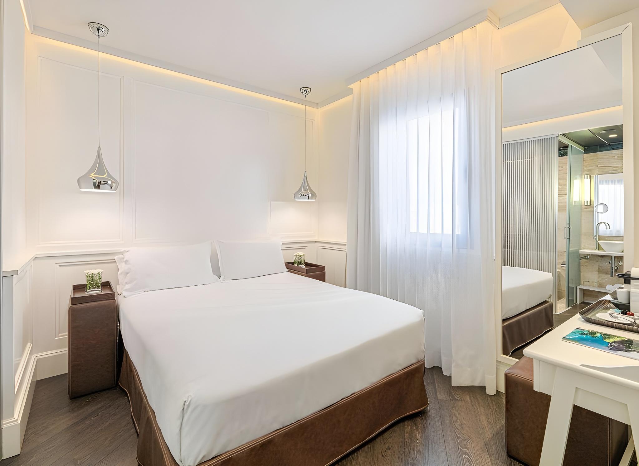Essential, Single, King Bed
