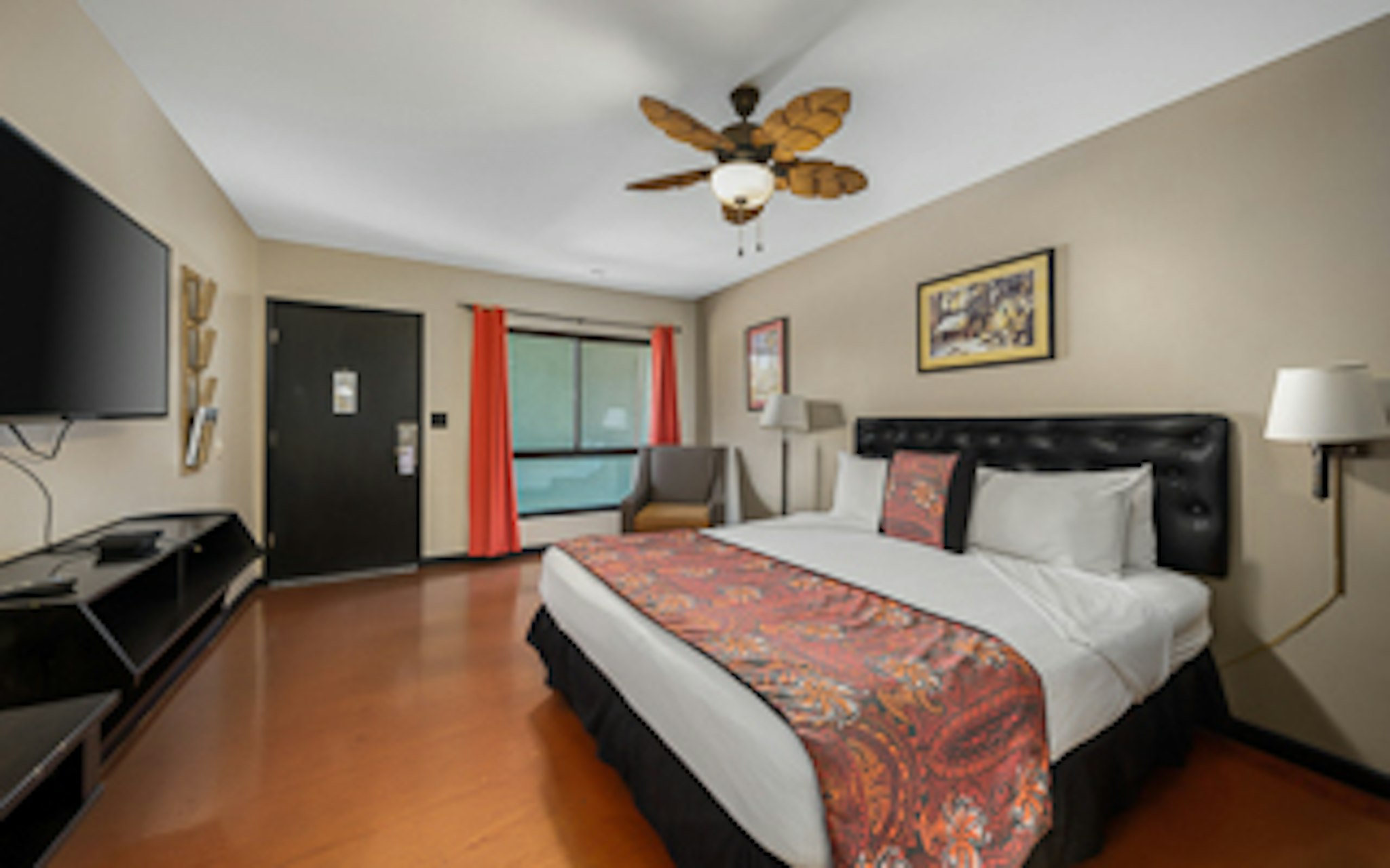 DELUXE, KING BED