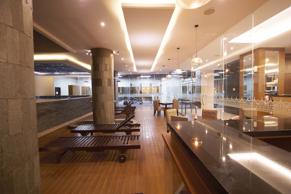 TARA HOTEL 11/46