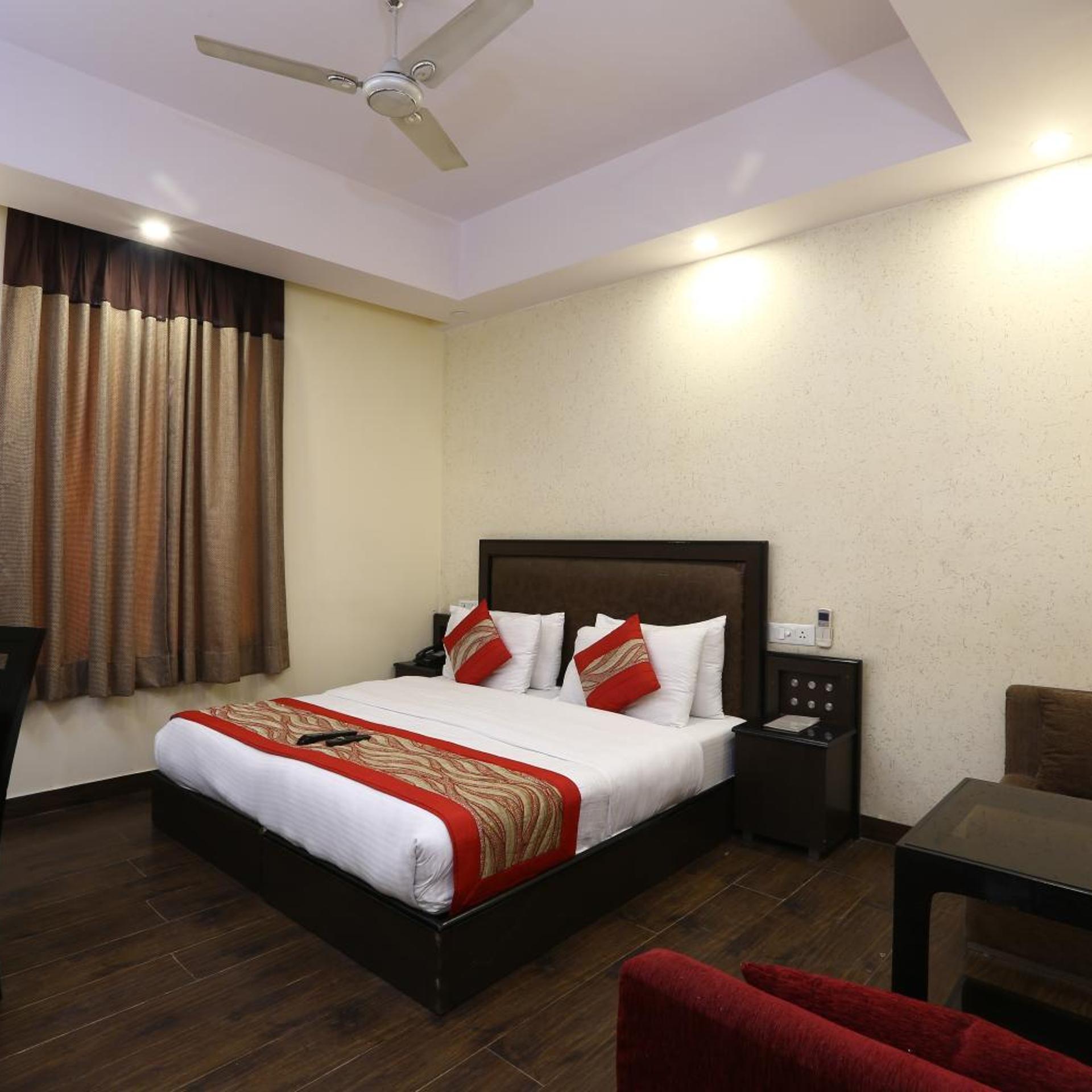 HOTEL KINGSTON PARK 35/55
