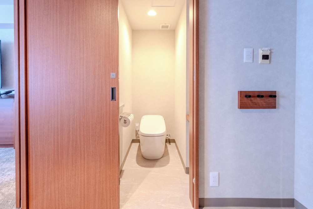 Family, 1 Single and 2 Queen Beds، Richmond Hotel Fukuoka Tenjin 4/5