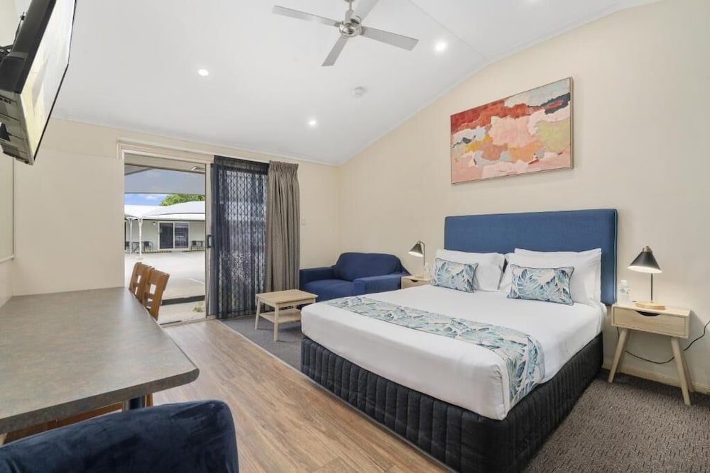 Superior, Queen Bed
