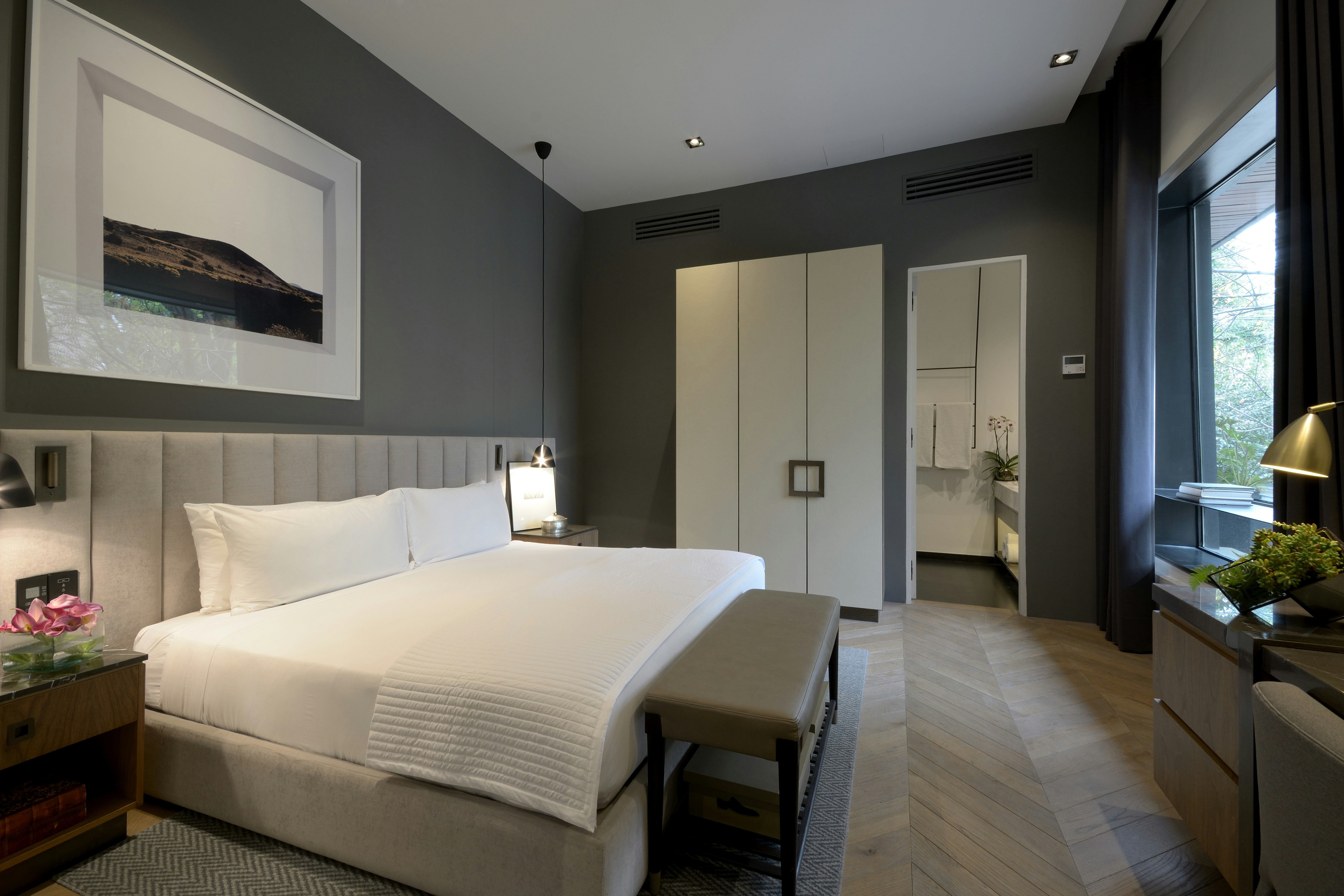 Brick Hotel 17/50