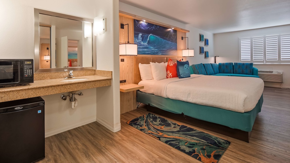 Best Western Plus Capitola By the Sea Inn Suites 16/55