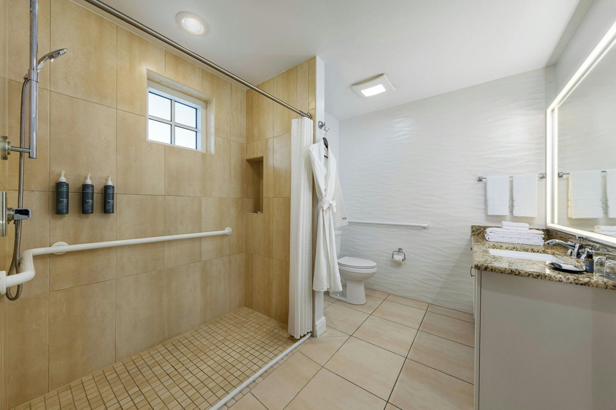 جناح بسرير كينج بغرفتي نوم، Westin Cape Coral Resort Formely the Resort At Marina Village 7/10