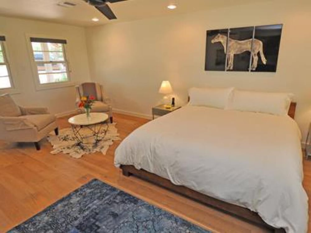 Mountain, Cottage, King Bed