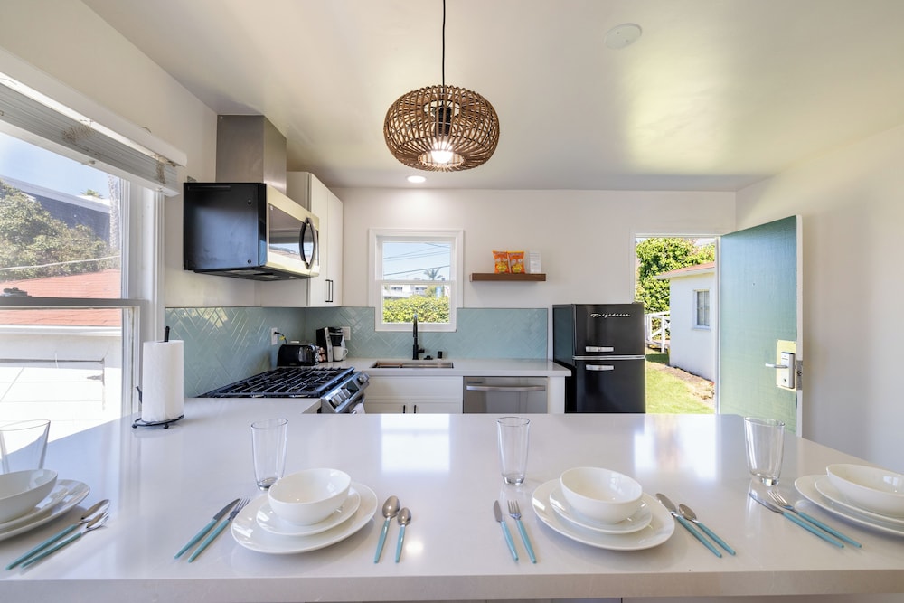 Tides Oceanview Inn & Cottages 35/50