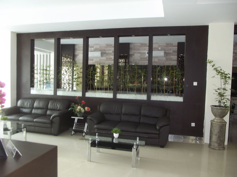 Manado Inn Hotel 11/17