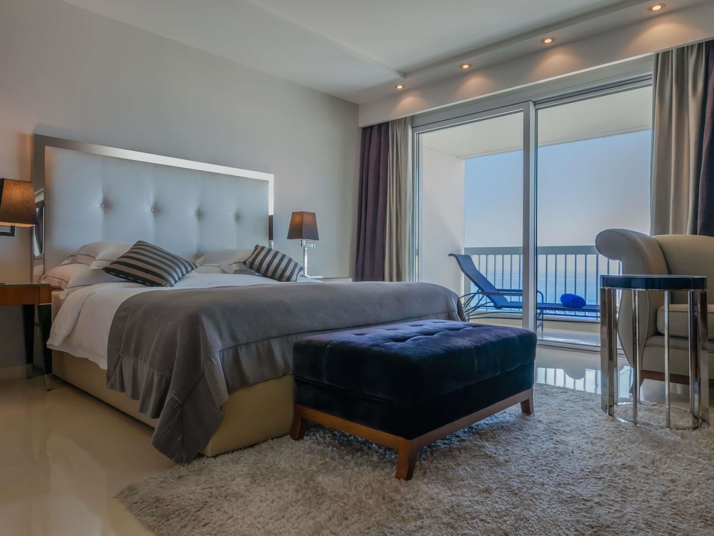 Ambassador, Suite, King Bed, Sea View