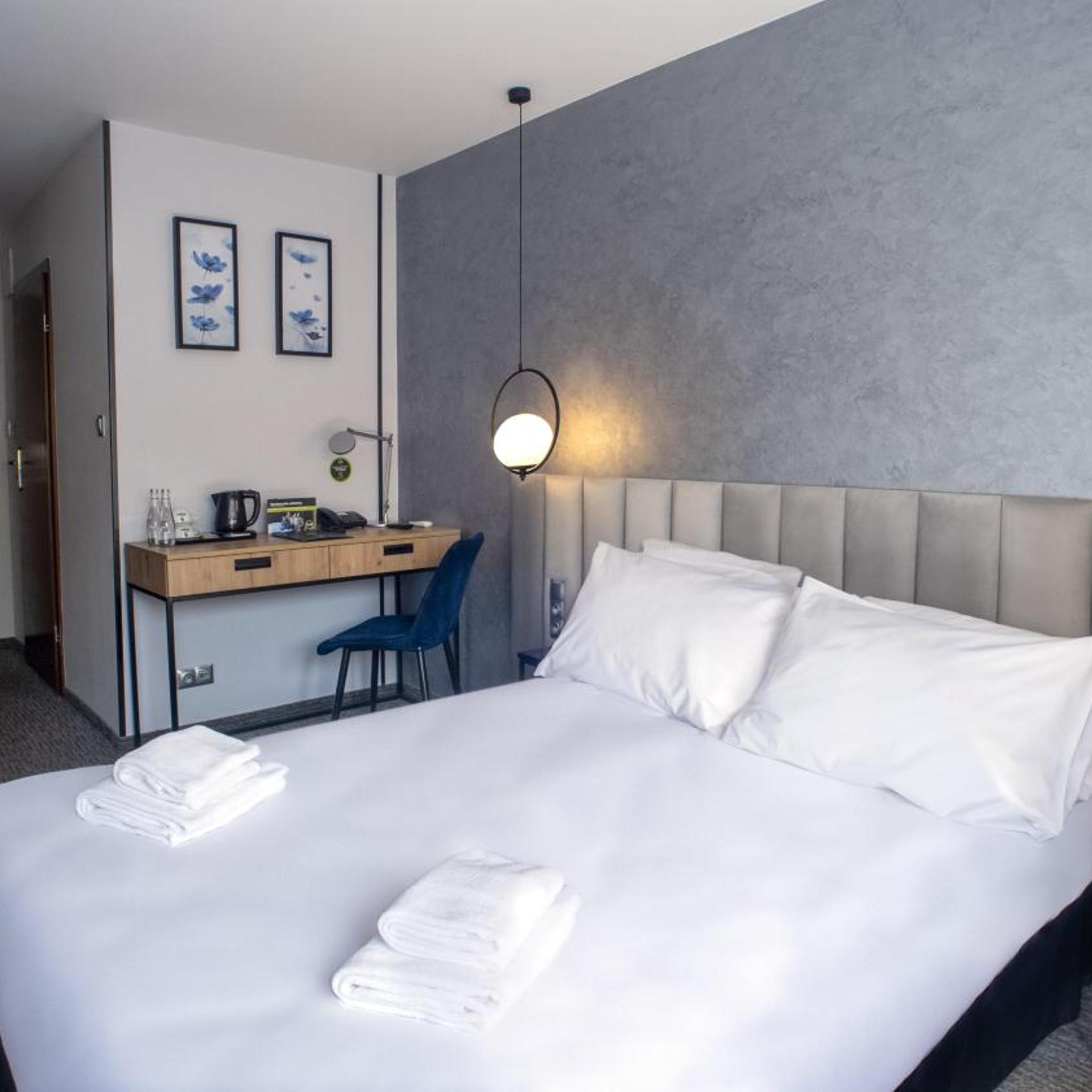 FBENR Double Bedroom