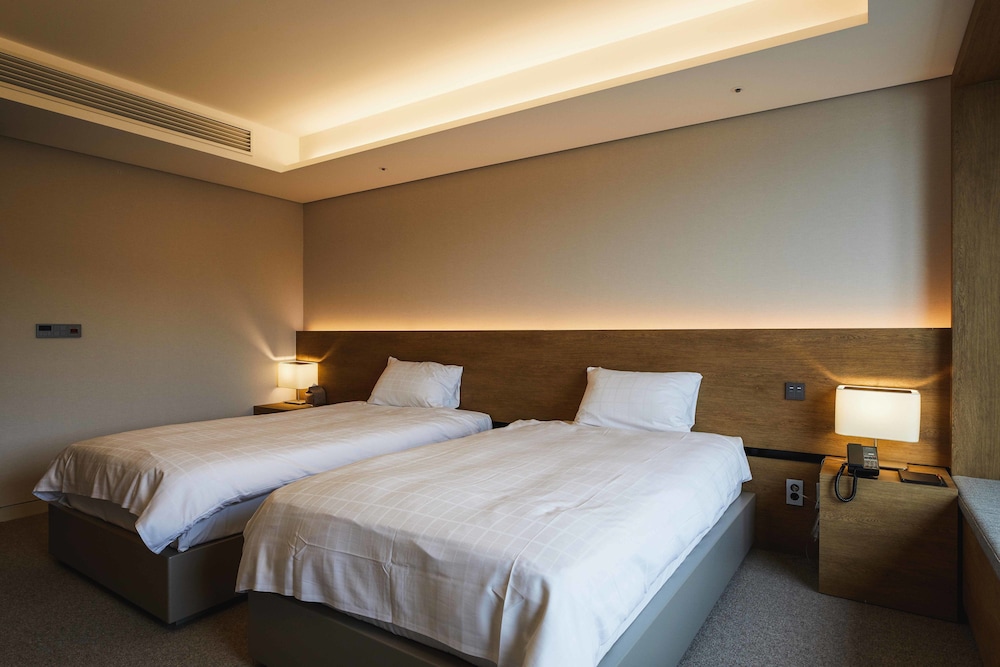 Phoenix Hotel Pyeongchang 30/76