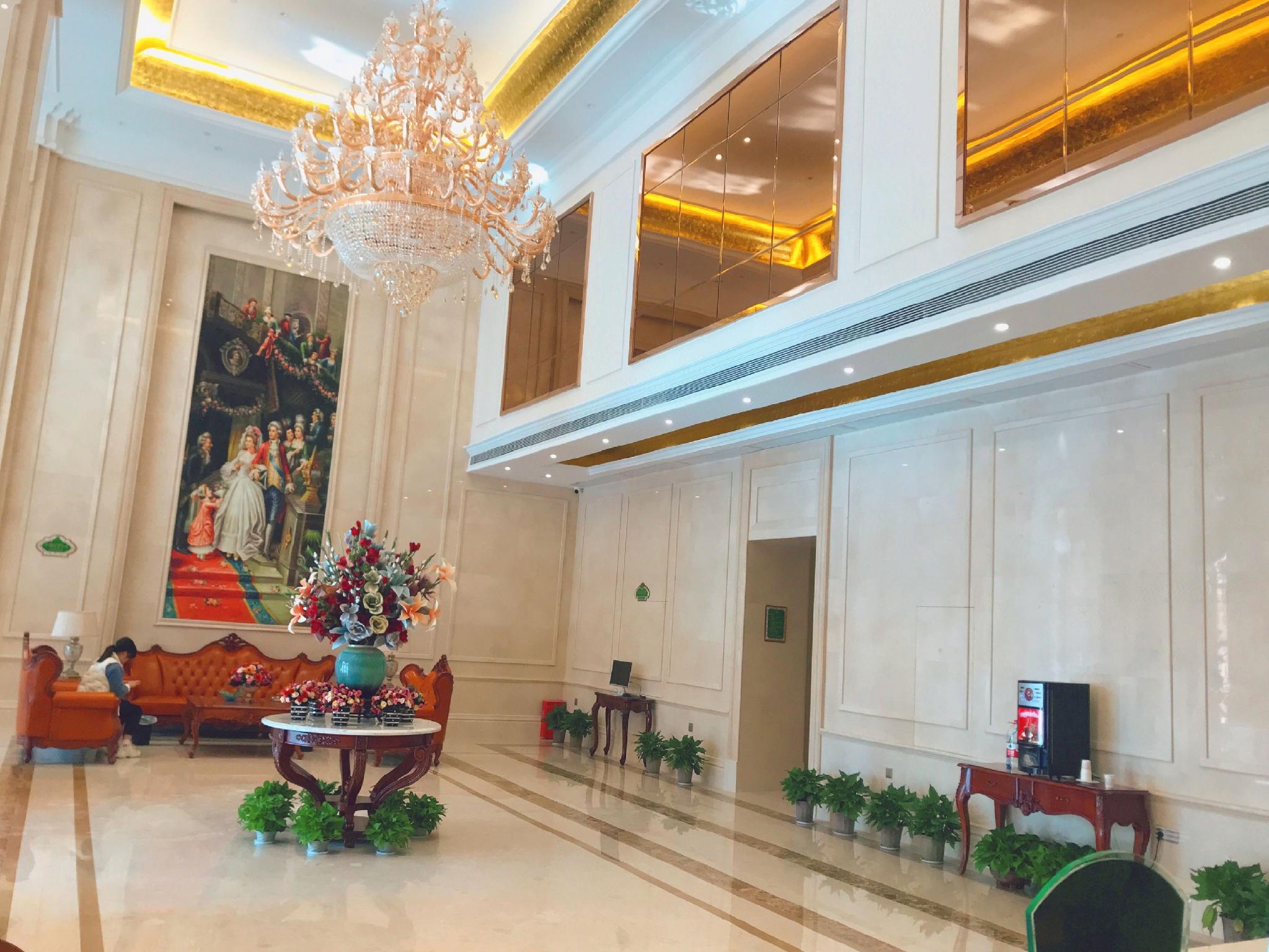 Vienna International Hotel (New Economic Development Zone store of Nanchang West Railway Station) 41/48