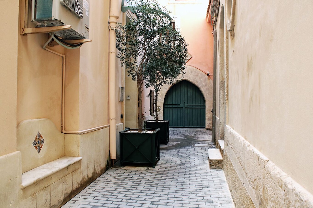 Residence Arco Antico 42/77