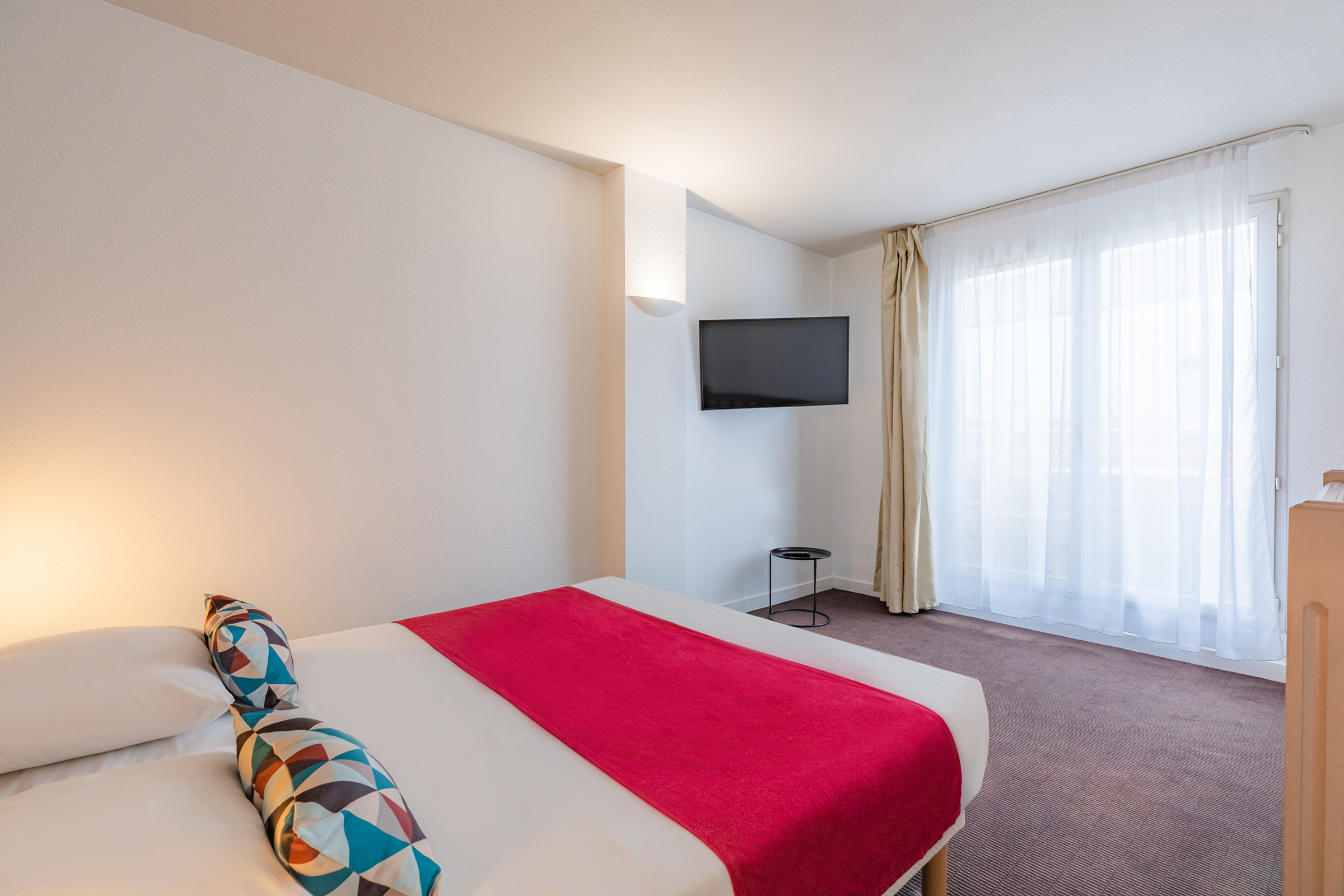 1 BEDROOM, APARTMENT