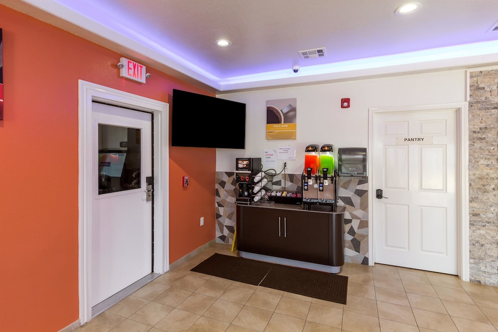 Motel6 Houston, TX - North 48/55