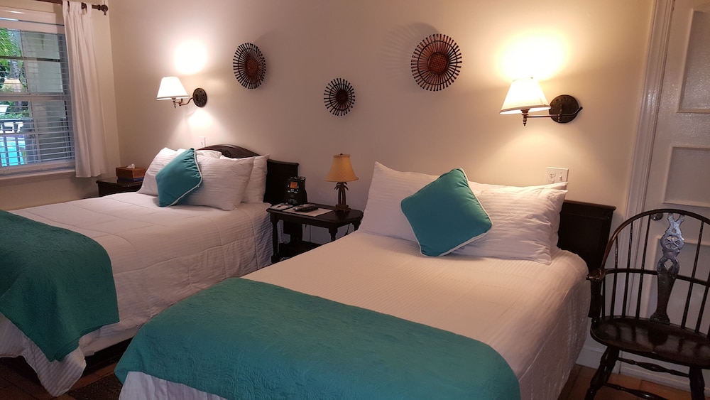 The Caribbean Court Boutique Hotel 42/83