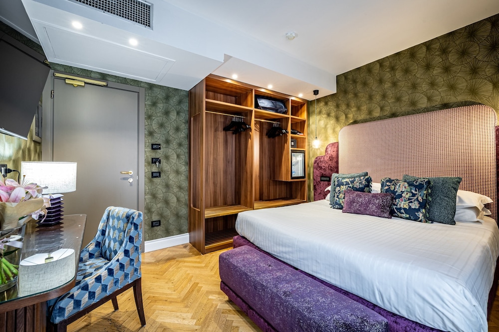 Room, Double Bed, Duomo View, Balcony