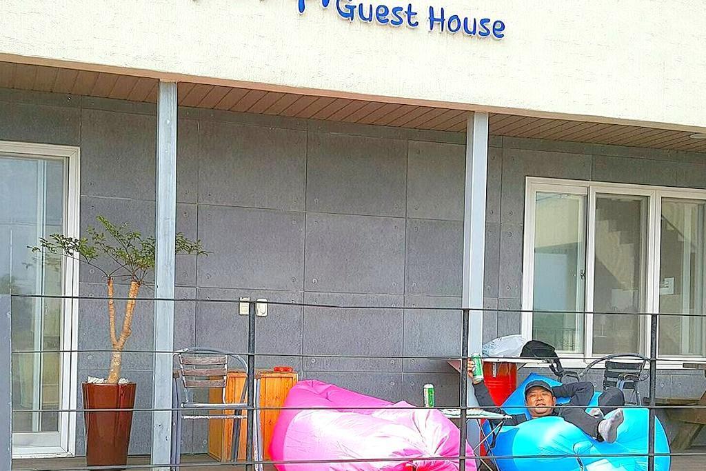 Two Wheels Pension & Guesthouse - Hostel 2/16