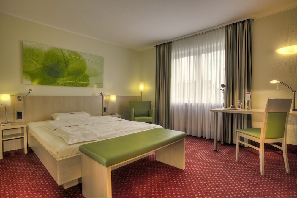 BUSINESS, SINGLE, SINGLE BED