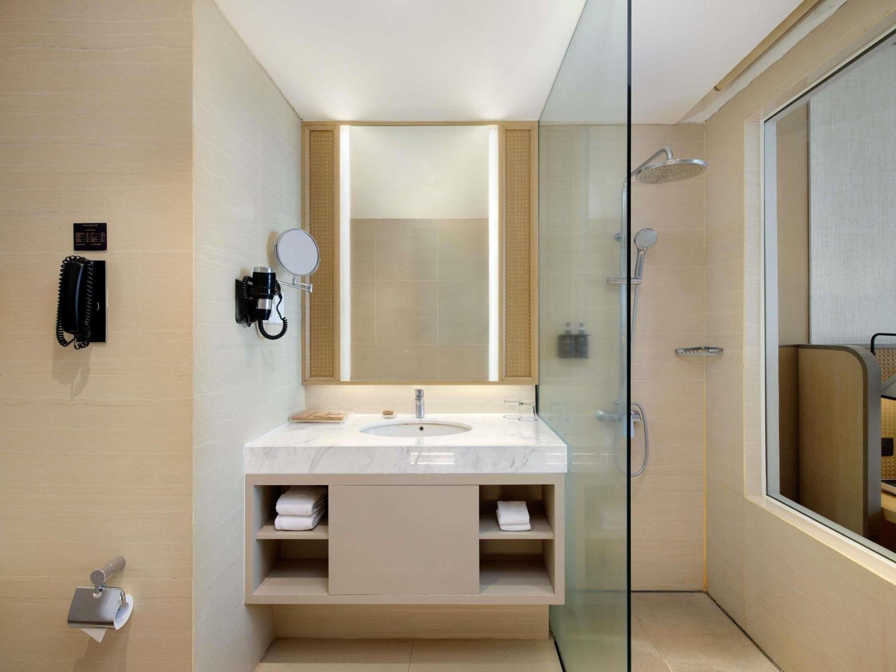 غرفة تنفيذية مفردة بسريرين منفصلين، Grand Mercure Solo Baru 7/8