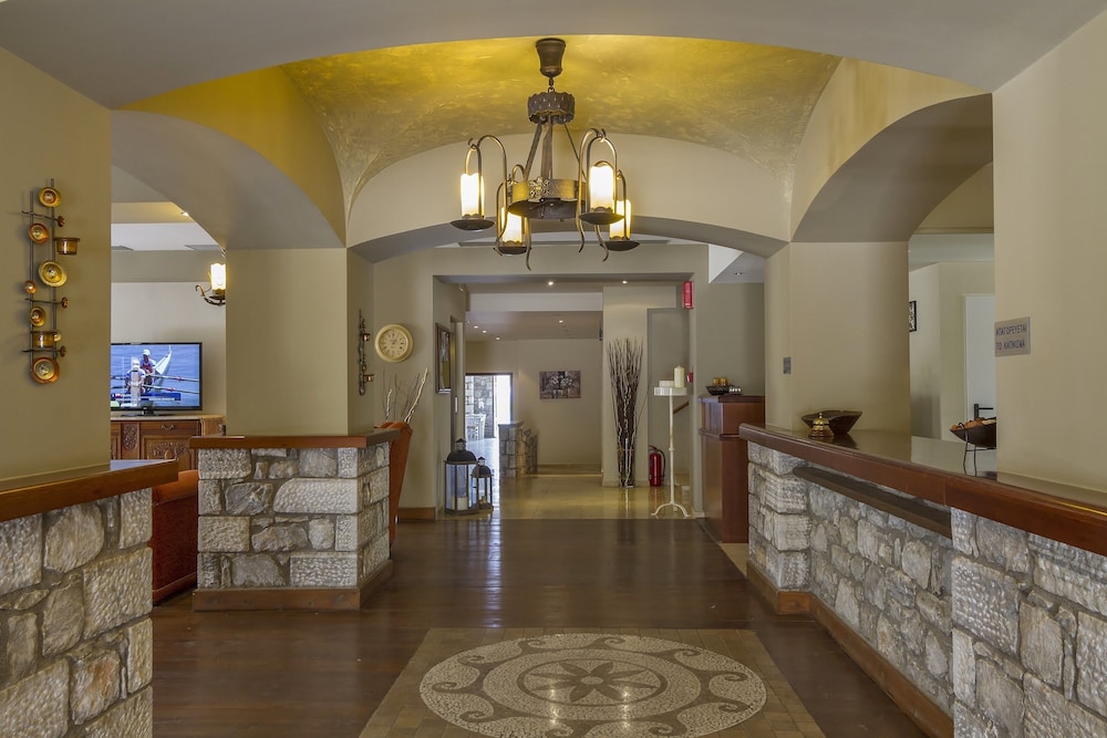 ITILO TRADITIONAL HOTEL 5/68