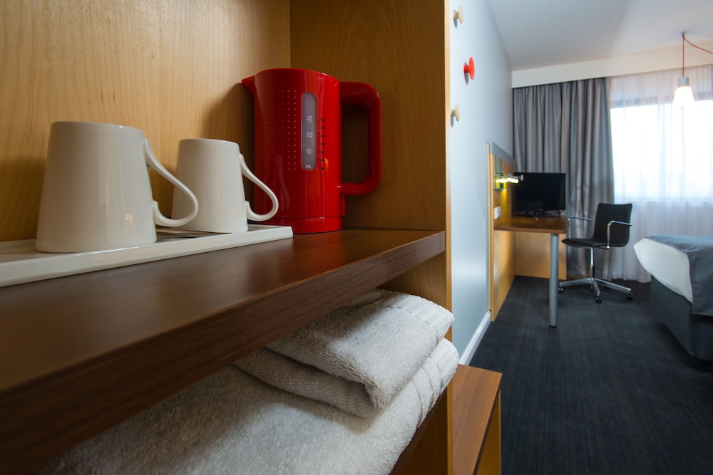 Holiday Inn Express Stevenage 23/66