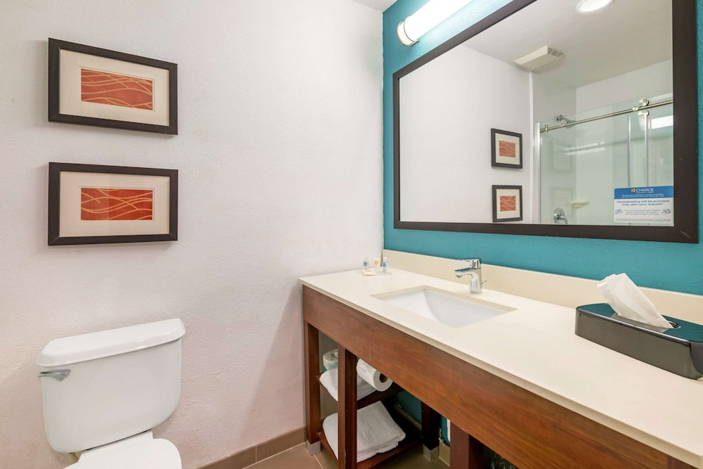 Comfort Inn & Suites Fort Lauderdale West Turnpike 9/32
