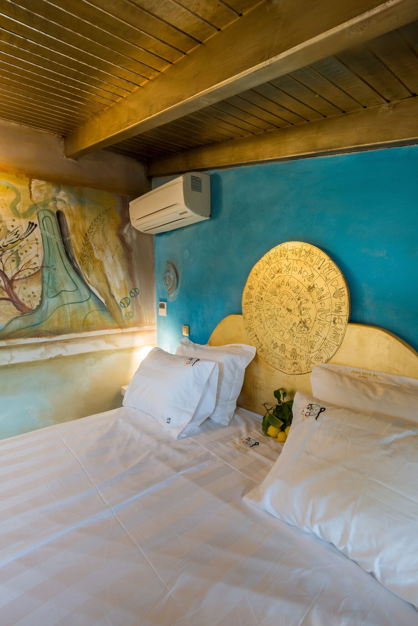 MINOS, SUPERIOR, SUITE, KING BED, SEA VIEW