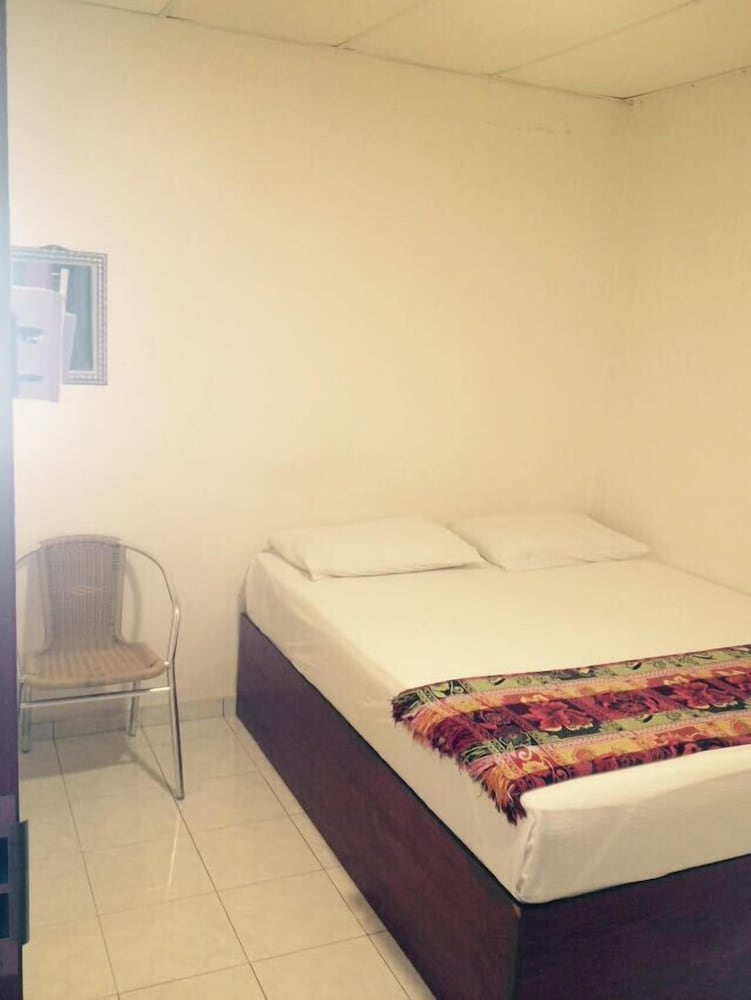 OYO 90273 Mz Hotel 10/20