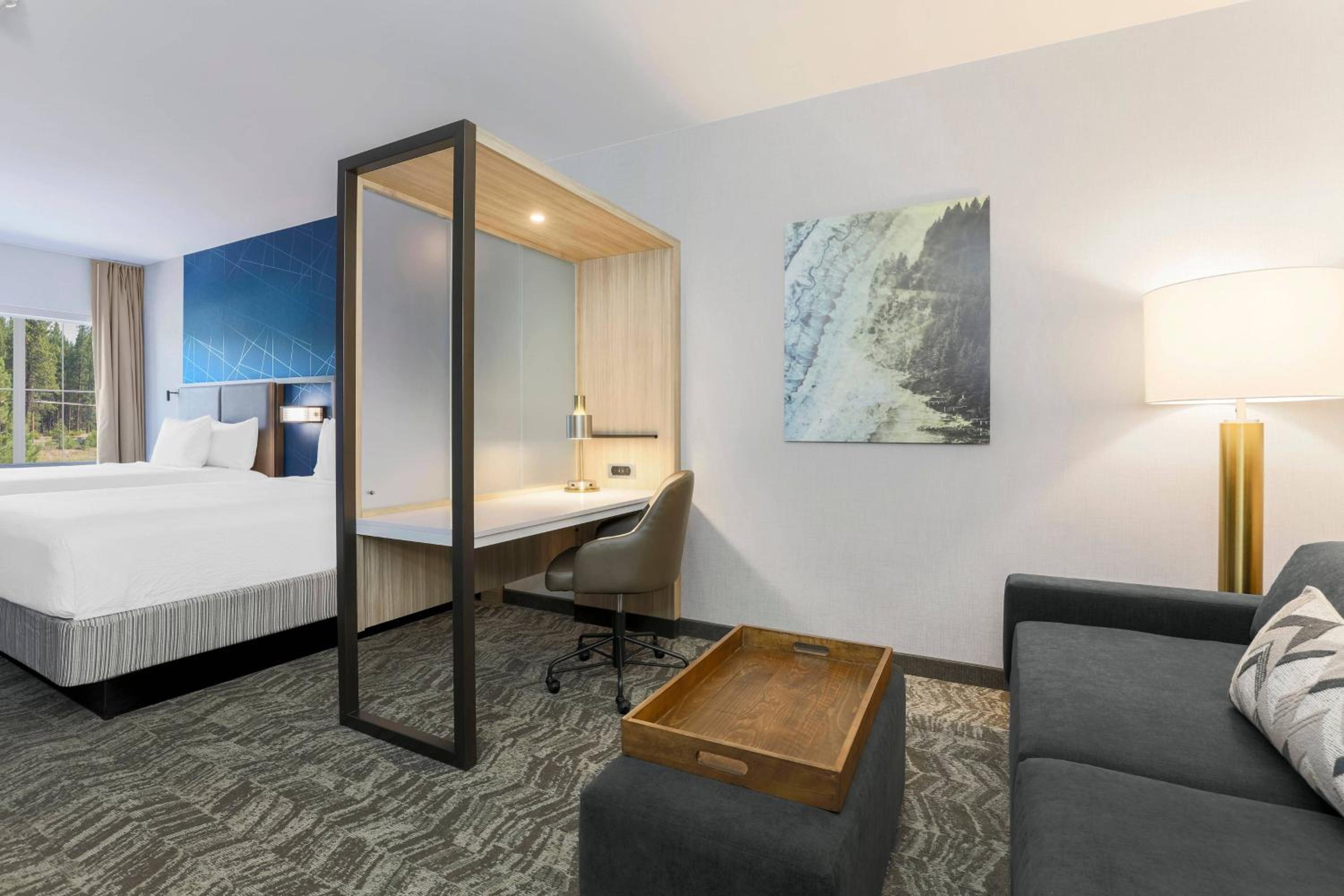 جناح استوديو بسريرين كوين مع سرير سحّاب إضافي، SpringHill Suites by Marriott Truckee Lake Tahoe 3/7